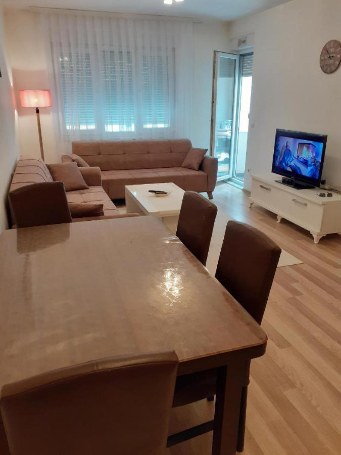 Prishtina Apartments Pristina Buitenkant foto
